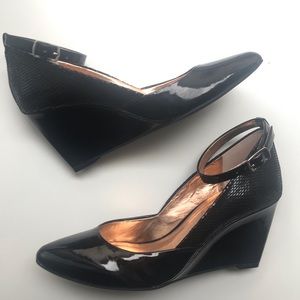 BCBG Wedge Ankle Strap Heels 6m